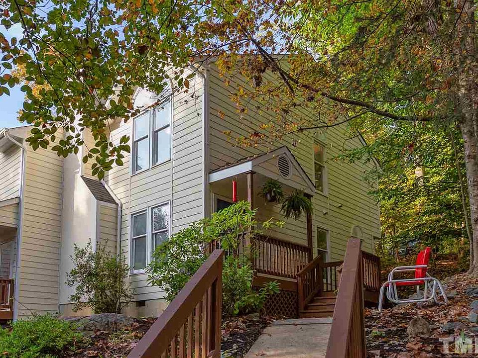 1st image of 110 Daffodil Ln