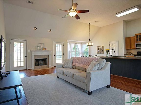 4th image of 327 S Bristol Way