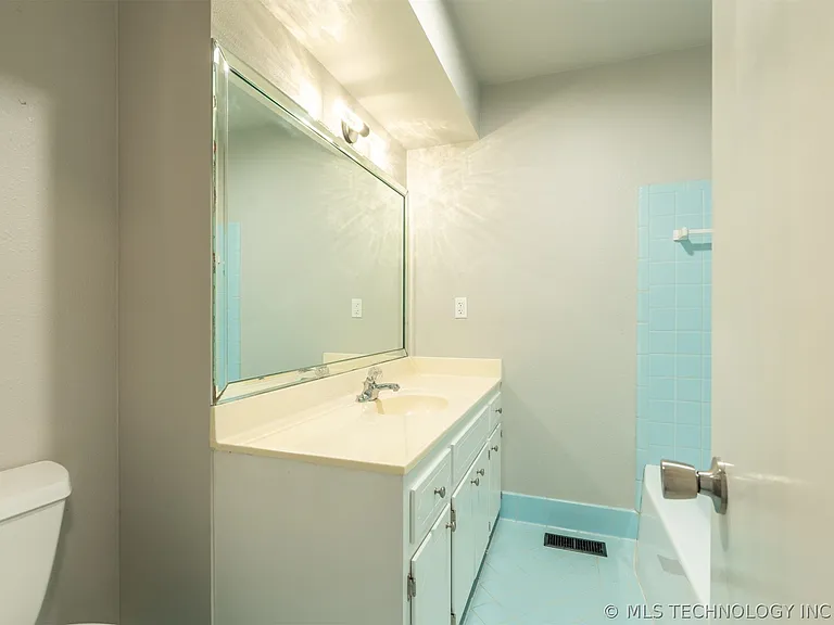 2150 S 80th East Ave — Photo 31