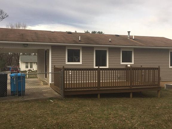 4th image of 3353 Meadowrun Dr NE