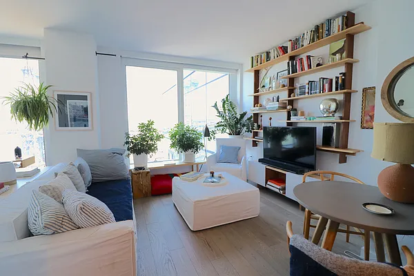 Rented by Compass | media 10