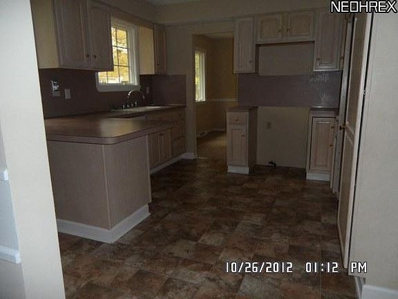 3rd image of 6622 Forest Glen Ave