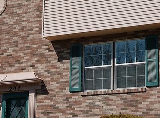 207 Hunting Creek Rd, Canonsburg, PA 15317