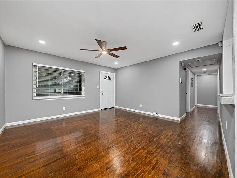 6531 Hill Top Rd — Photo 2
