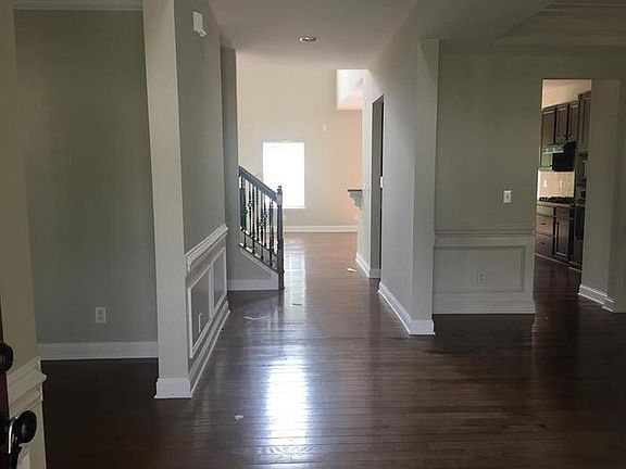 4th image of 10243 Tintinhull Dr