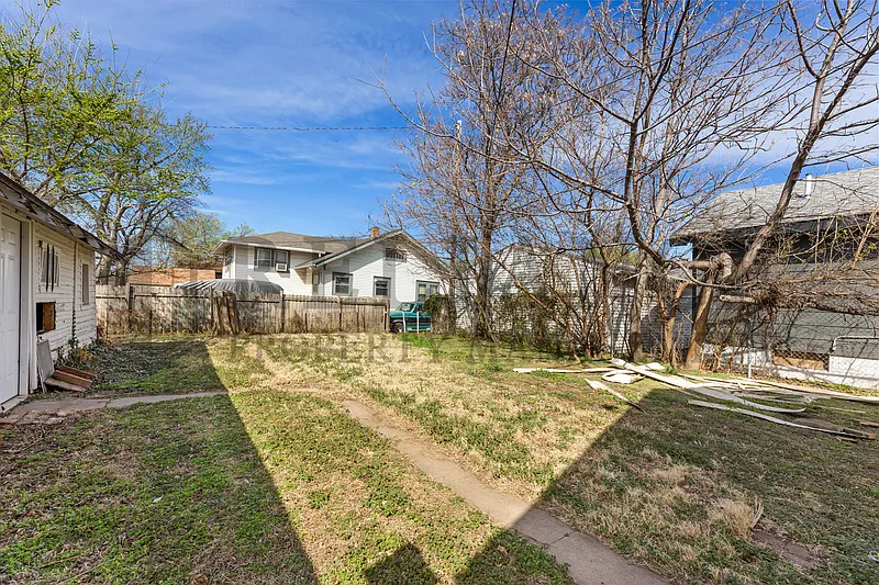 2 bed, 1.0 bath, 880 sqft, $925 — Photo 3