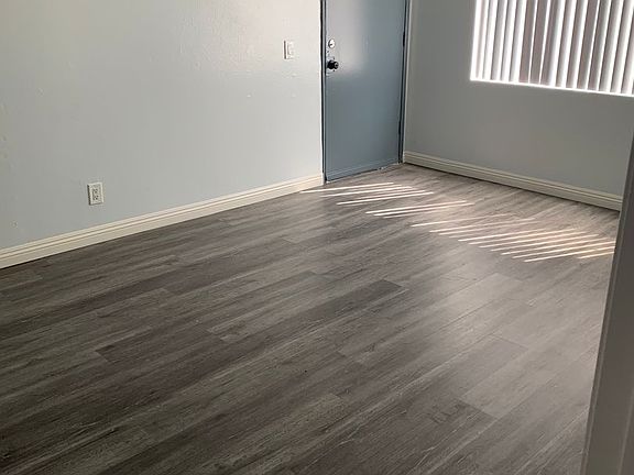 5th image of 1475 E Date St #121