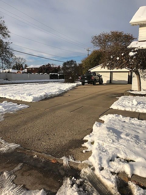 2nd image of 2011 N Evangeline St