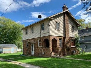 127 N Day Ave, Rockford, IL 61101