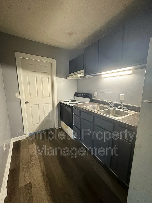 1 bed, 1.0 bath, 952 sqft, $850 — Photo 2