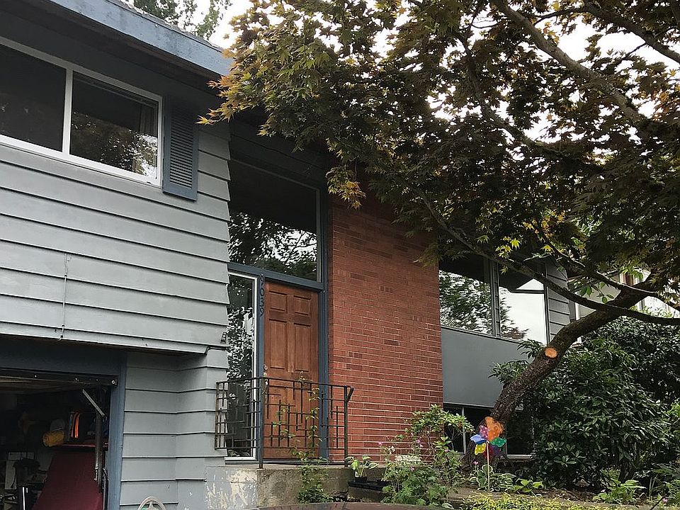 5bd 2.75bath 2car garage