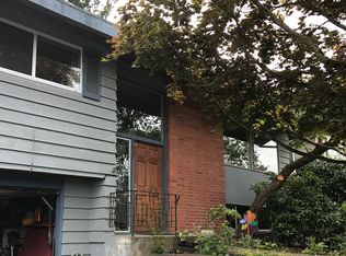 9039 Sand Point Way NE, Seattle, WA 98115