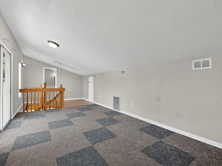 1627 Canal Ct — Photo 25