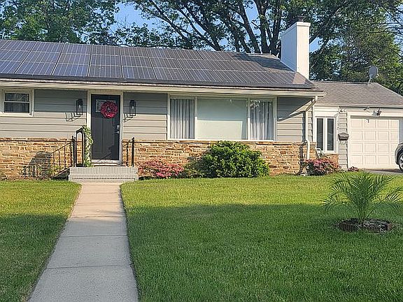 2nd image of 132 Lakedale Dr