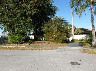 10101 SW 102nd Ave, Miami, FL 33176