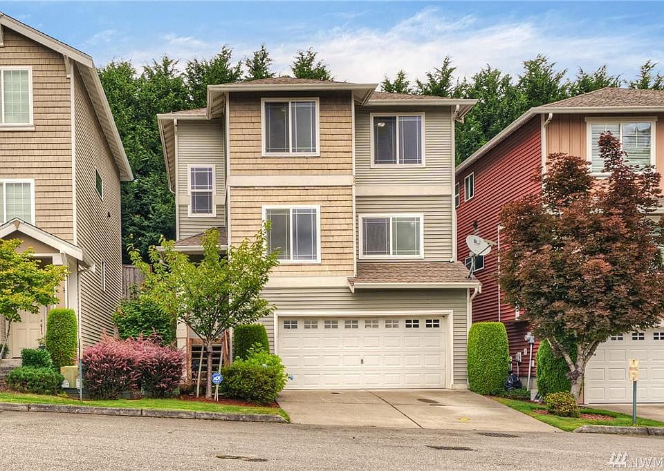 1st image of 3426 S 283rd Ln