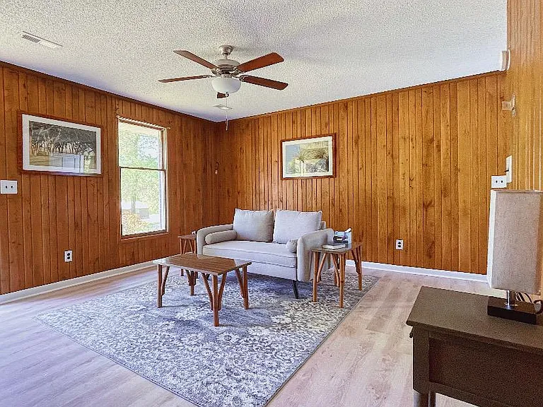 253 Flowers Ln — Photo 4