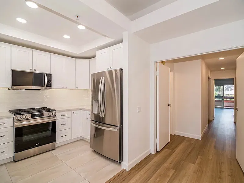 2 bed, 2.0 bath, 1178 sqft, $2,000 — Photo 4