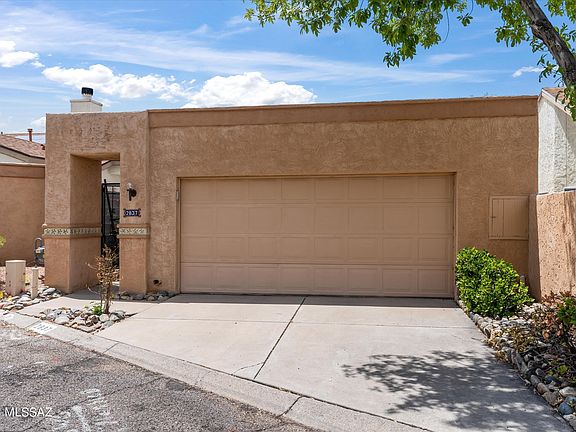 3rd image of 2837 W Medlar Pl