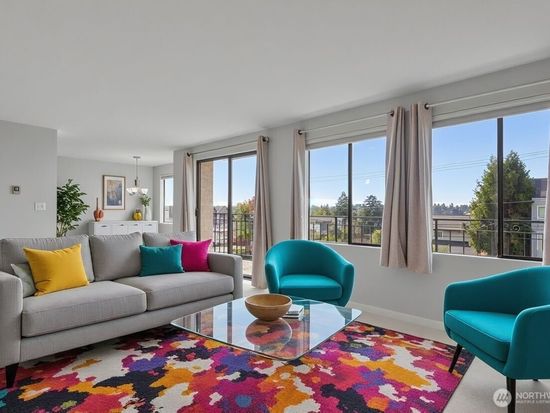 10106 Greenwood Avenue N #203, Seattle, WA 98133
