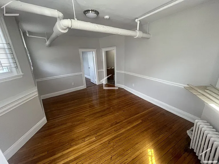 212 Kelton St #B — Photo 7