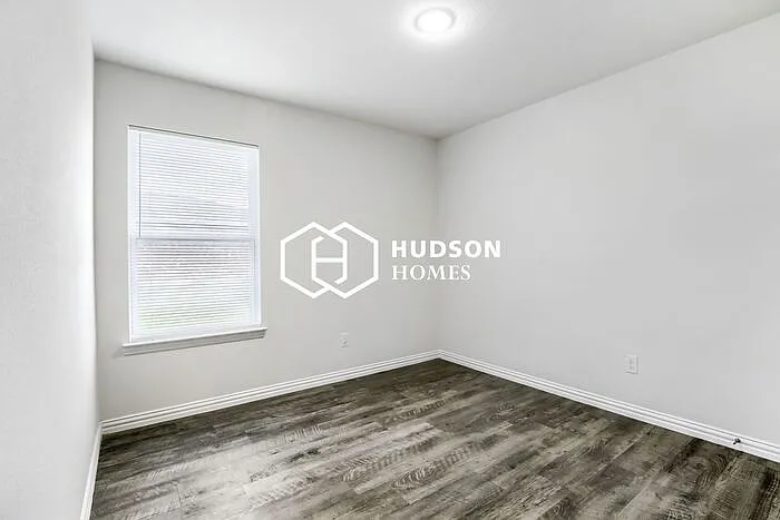 2031 Clay St — Photo 8