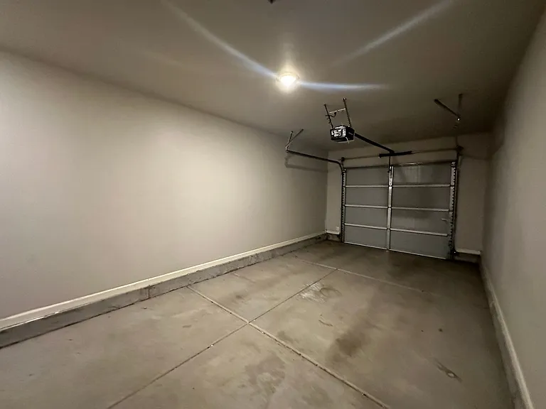 4600 Loch Ln — Photo 3