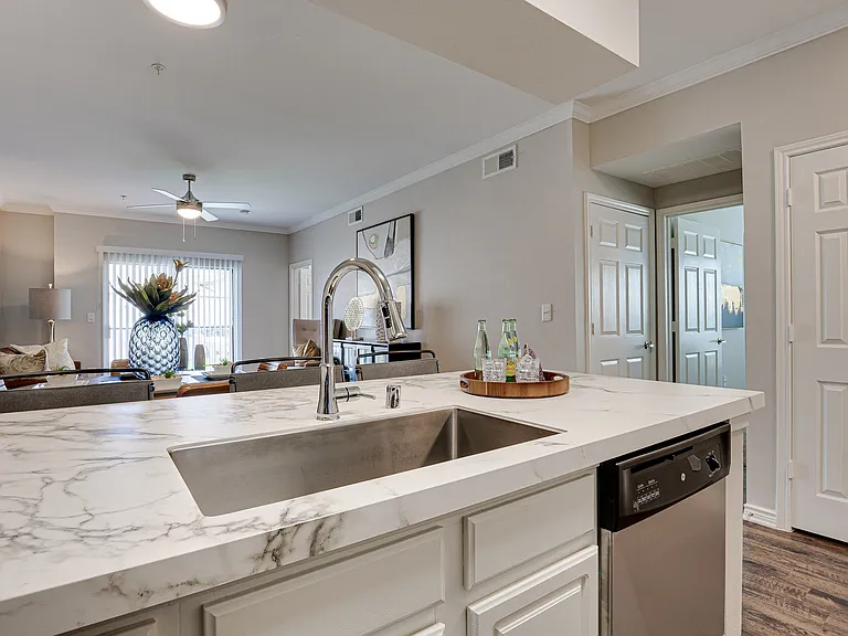 Highland Luxury Living — Photo 6