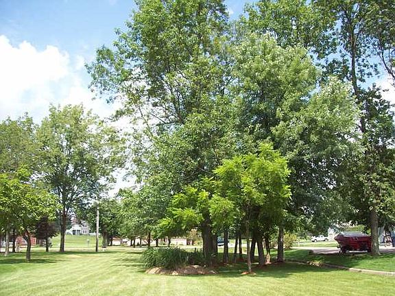 5th image of Lakengren Dr