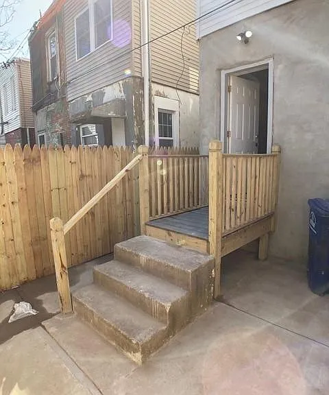 207 E Cambria St — Photo 11
