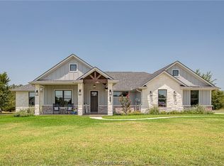 4095 Golden Eagle Dr, Bryan, TX 77808