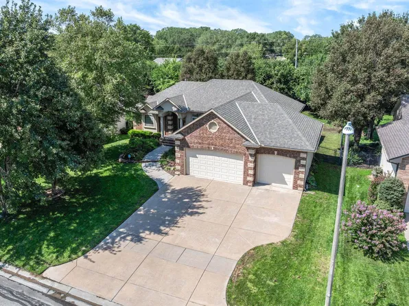 1303 S Threewood St, Wichita, KS 67235