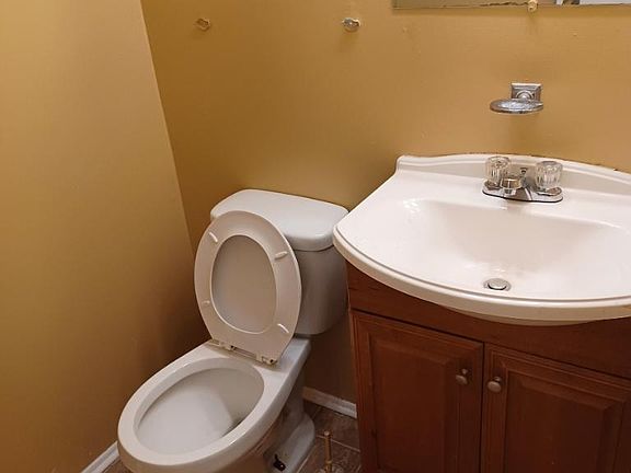5th image of 8244 Lexington Dr #8244