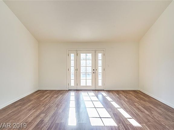 5th image of 6171 Cedarwood Ave