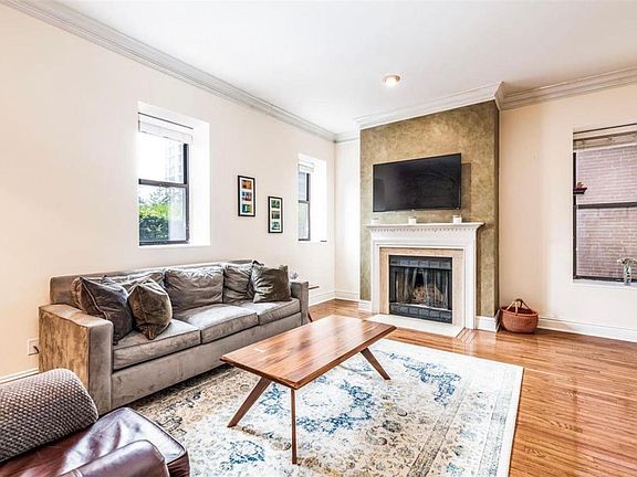 3rd image of 4496 Maryland Ave APT 1C