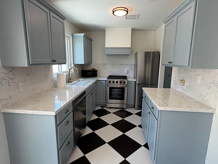 3547 E Meadowbrook Ave — Photo 3