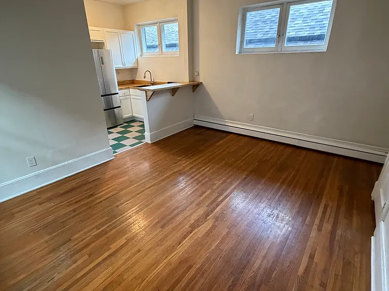 153 Allen St — Photo 17