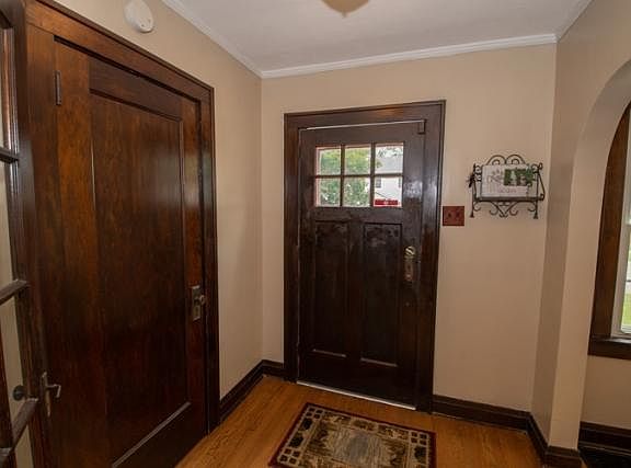 2nd image of 2142 Hollywood Pl