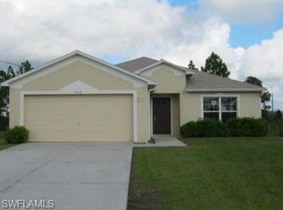 454 Windermere Dr, Lehigh Acres, FL 33972