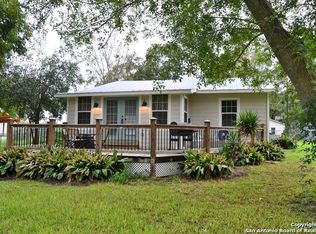 728 Lake Placid Dr, Seguin, TX 78155