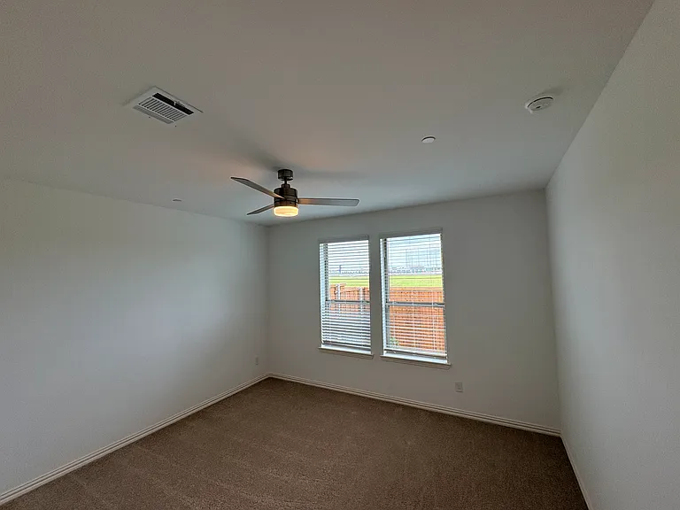 3556 Pierce Ln — Photo 8