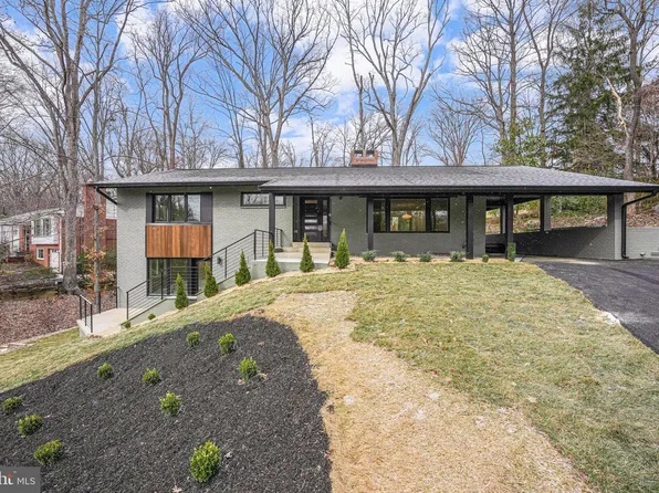 6326 Cavalier Corridor Dr, Falls Church, VA 22044