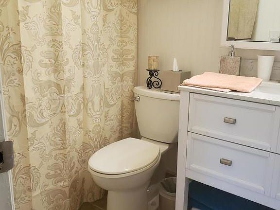 4th image of 8300 Plaza Gate Ln APT 1171
