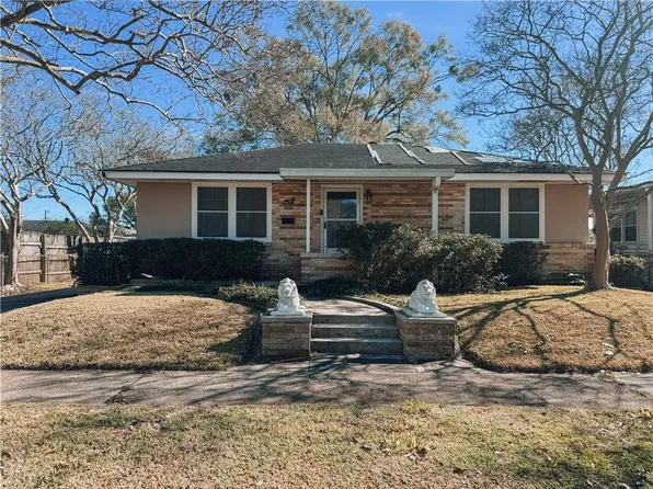 2111 N Buffon St, Chalmette, LA 70043