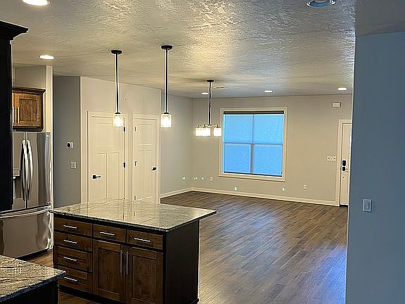 3rd image of 2514 NE Riverstone Loop