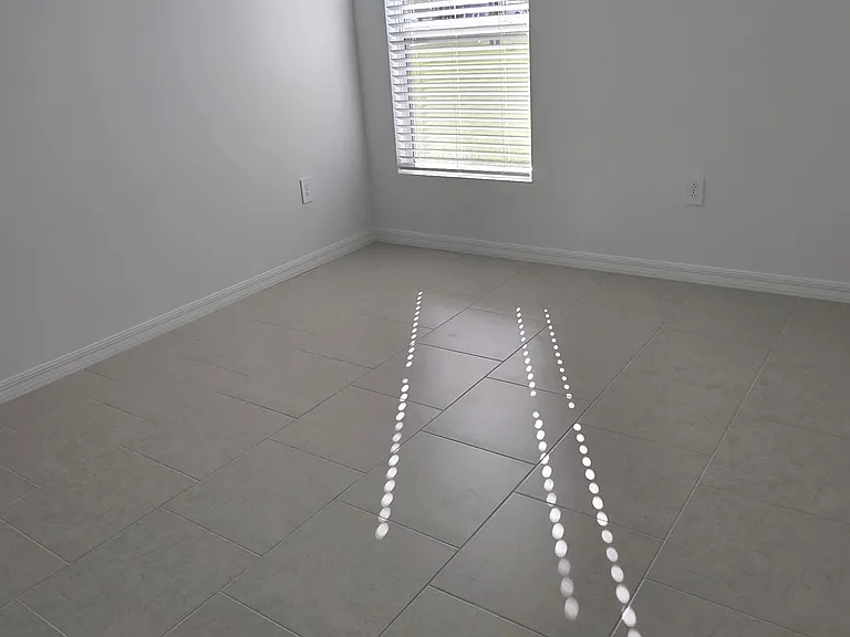 387 Martineau Cir — Photo 13