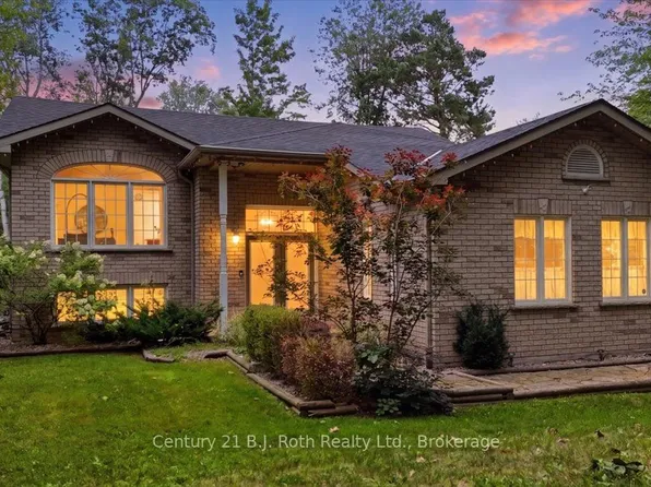 1439 Chapman Rd, Penetanguishene, ON L9M 2B2