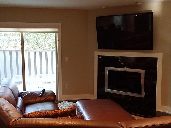 4th image of 1008 Ann St #1
