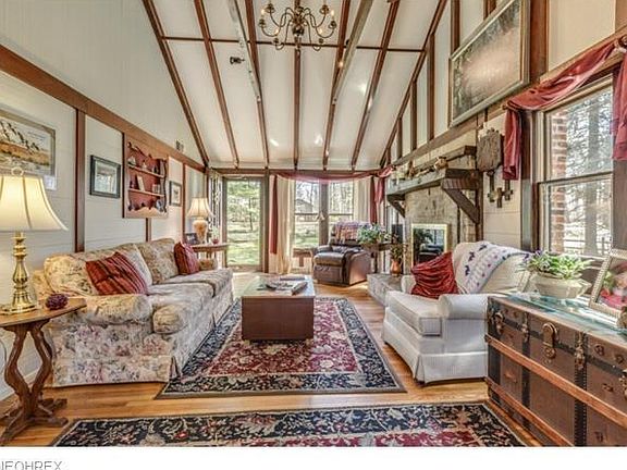 5th image of 37225 Beech Hills Dr