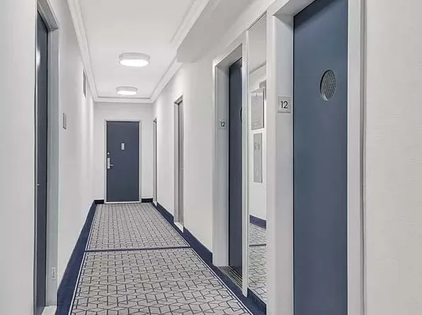 345 East 52nd Street image 10 of 14